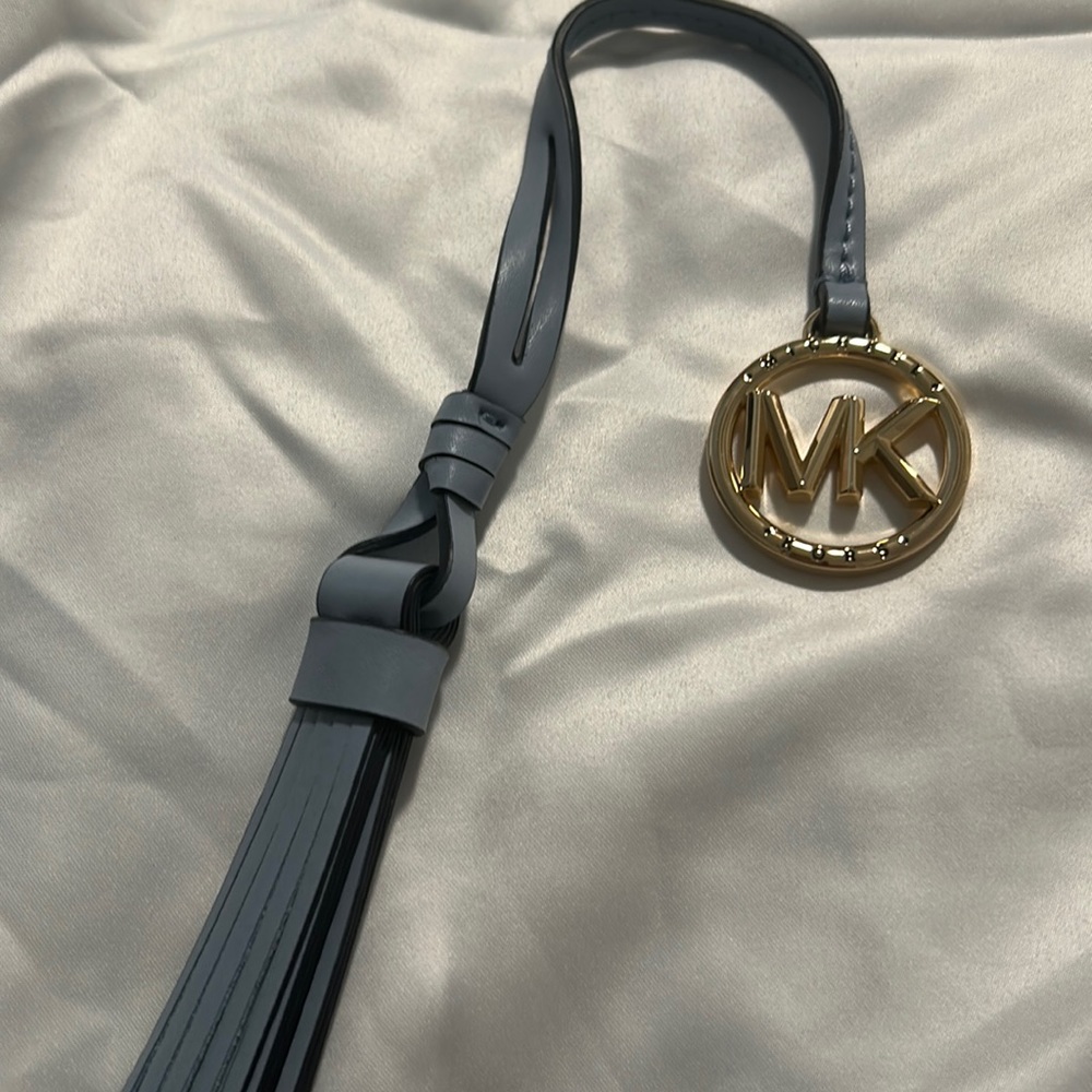NWOT Michael Kors hangtag.
